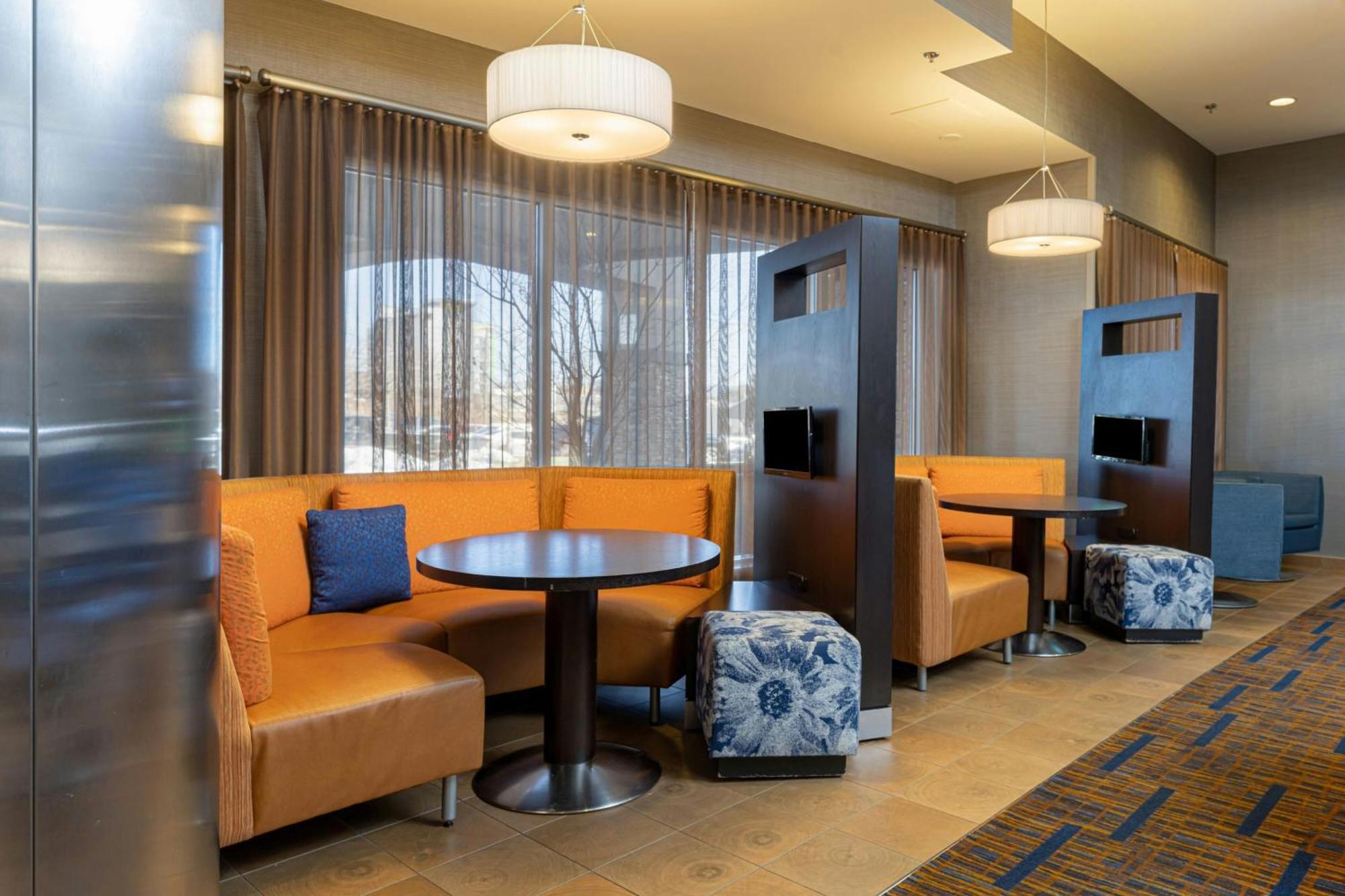 Courtyard By Marriott Asheville Airport Fletcher Extérieur photo