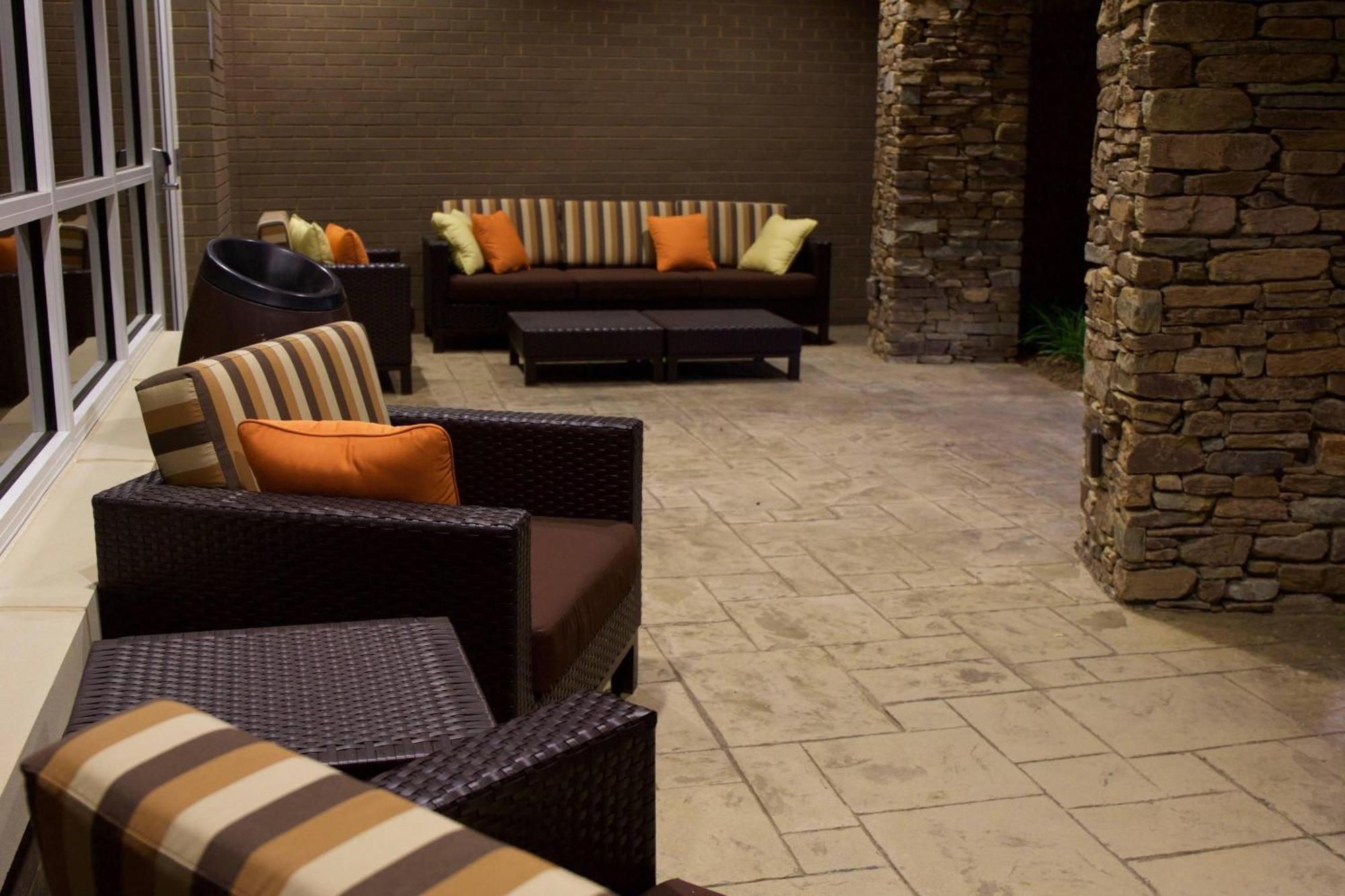 Courtyard By Marriott Asheville Airport Fletcher Extérieur photo