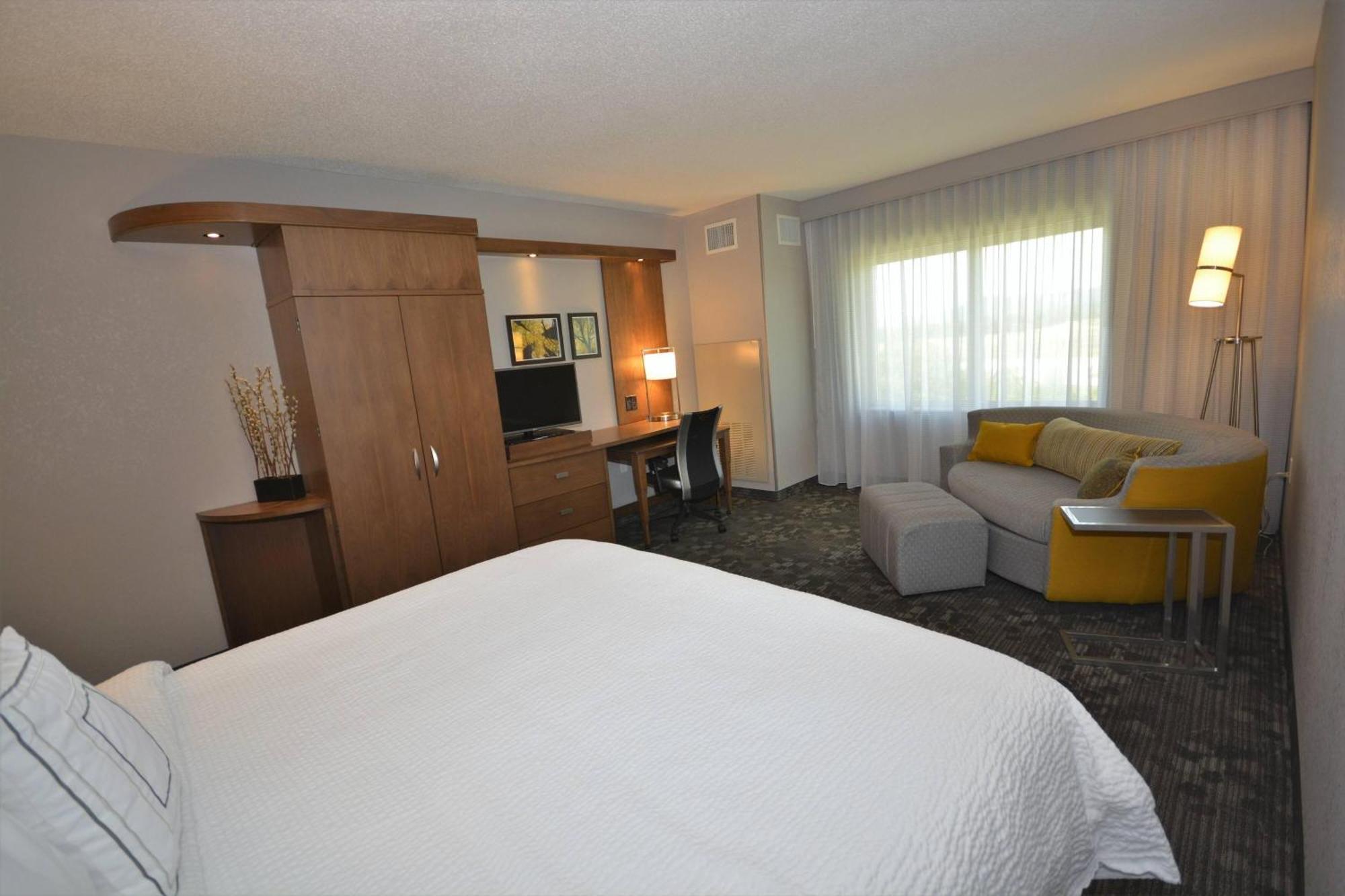 Courtyard By Marriott Asheville Airport Fletcher Extérieur photo