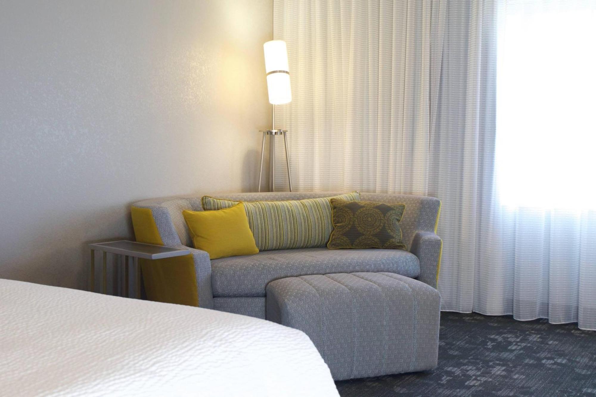 Courtyard By Marriott Asheville Airport Fletcher Extérieur photo