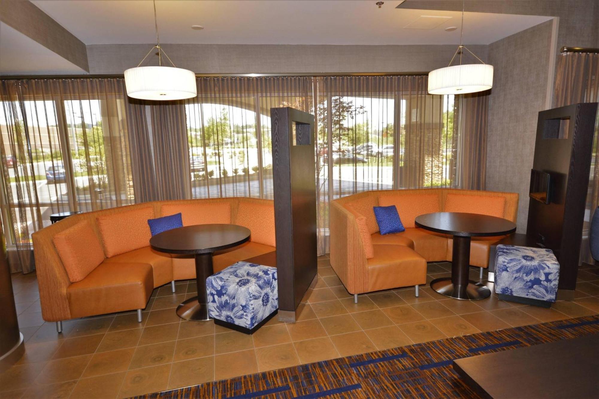 Courtyard By Marriott Asheville Airport Fletcher Extérieur photo