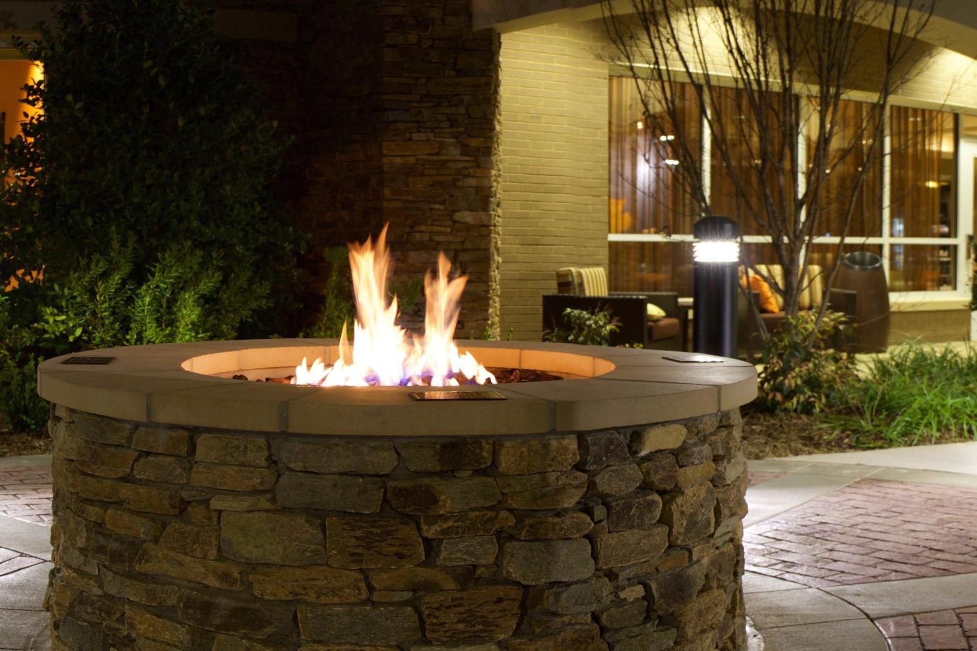 Courtyard By Marriott Asheville Airport Fletcher Extérieur photo